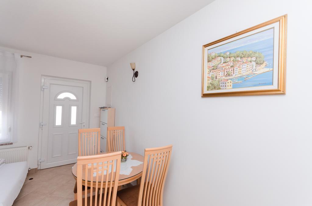 Apartment Zorka Медвежа Экстерьер фото