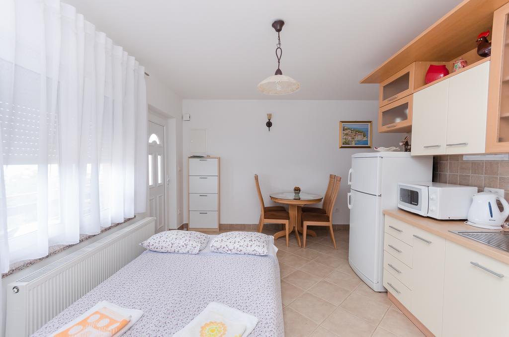 Apartment Zorka Медвежа Экстерьер фото