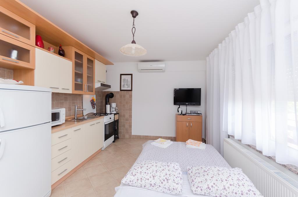Apartment Zorka Медвежа Экстерьер фото